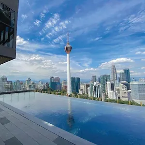 Ceylonz Infinity Pool By Bukit Bintang , Kuala Lumpur Ma­lay­sia